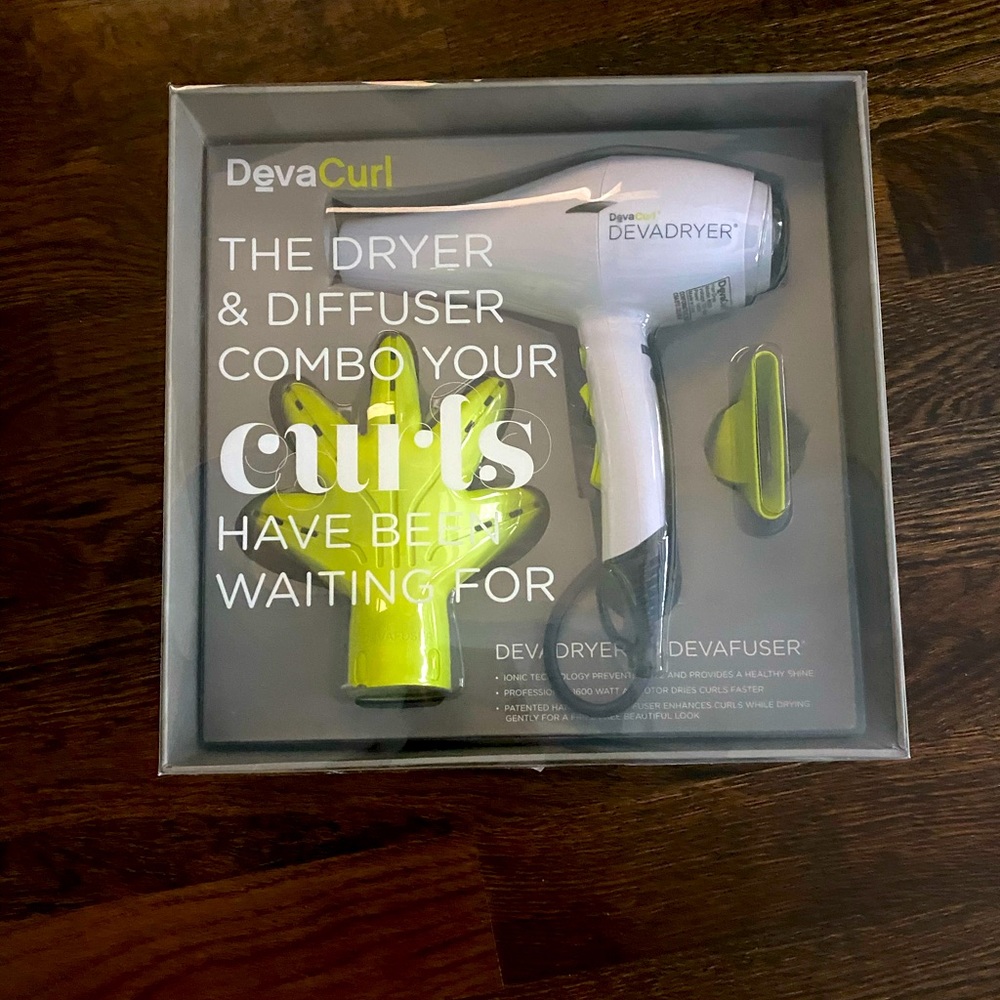 Never been used in box Deva Curl Dryer & Diffuser